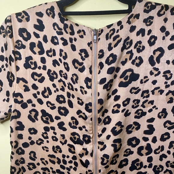 Vici Dress Size Medium Leopard Print Short Sleeve - Picture 8 of 11